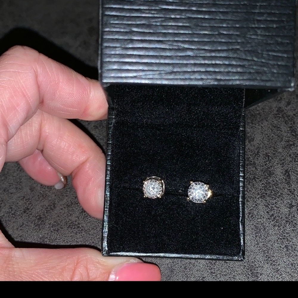 Diamond earrings